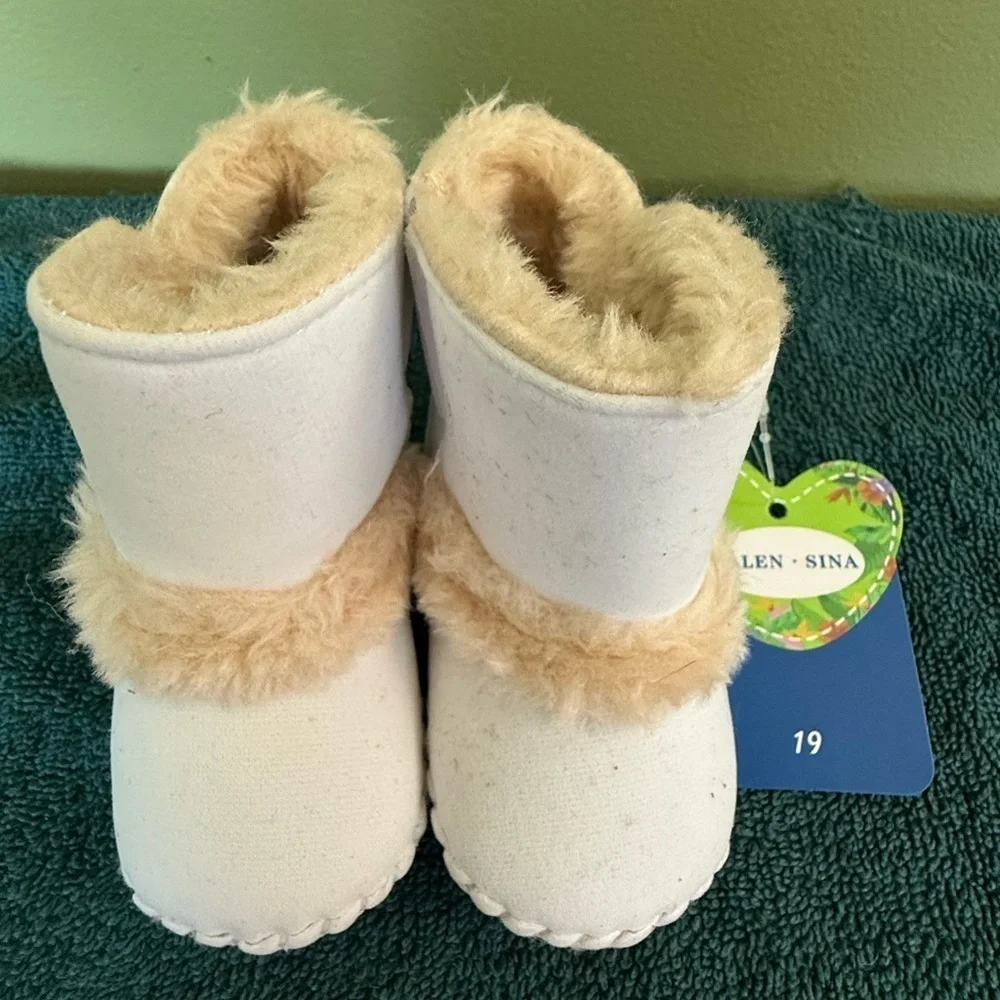 Valen Sina Infant Boots Faux Fur & Suede Ivory &‎ Tan Button Closure 4.5